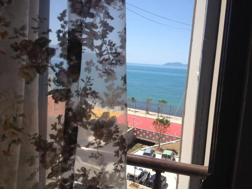 Hotel Lungomare Vlorë 3*,